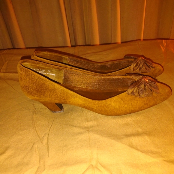 Women's Leather Prediction Heels - Picture 1 of 5